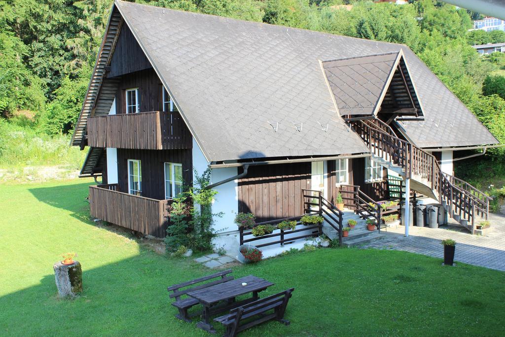 Ferienwohnungen Krakolinig Пёрчах-ам-Вёртерзе Экстерьер фото